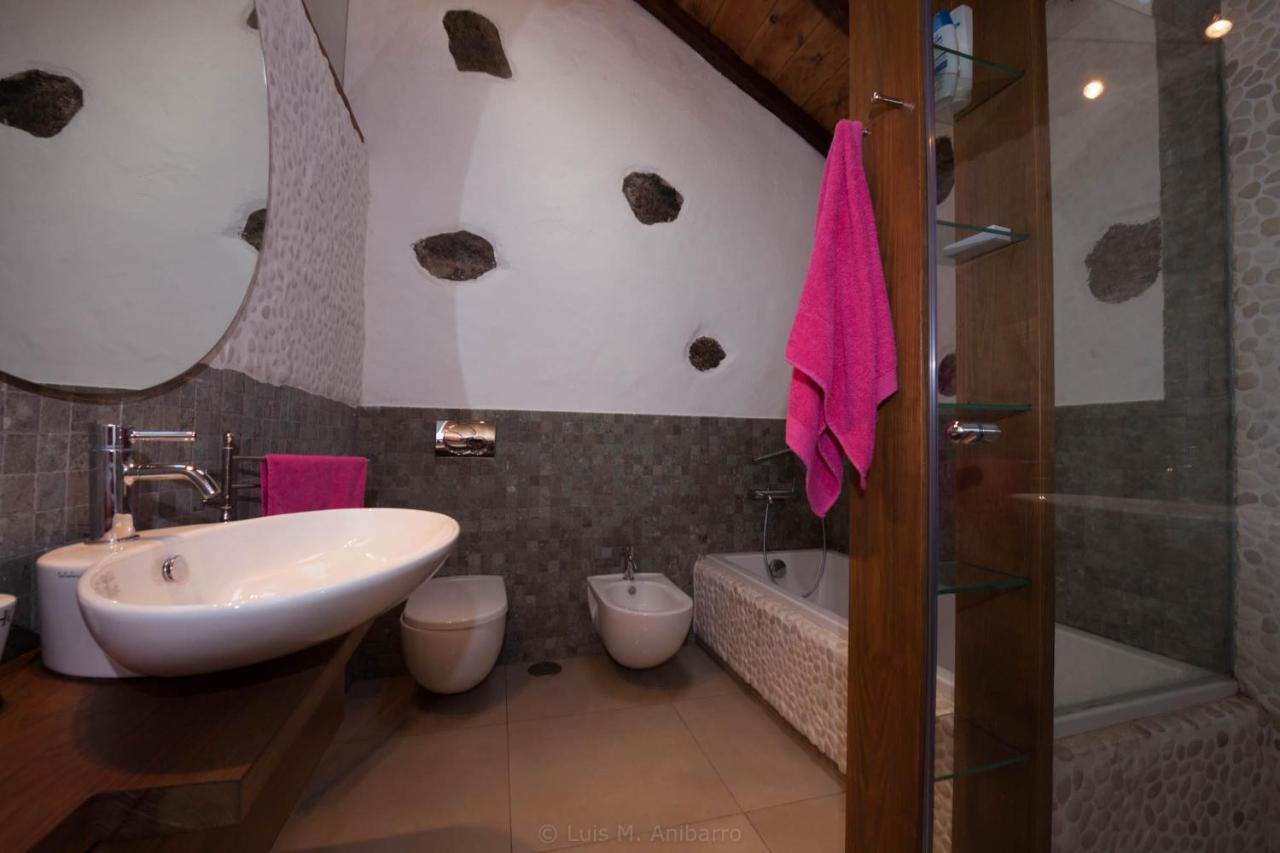 Historic Canarian House, Private Heated Infinity Pool, Bbq, Wifi + Panoramic Ocean Views Arona  Eksteriør bilde